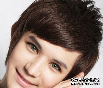 “时尚妖男”马里山的发型秀