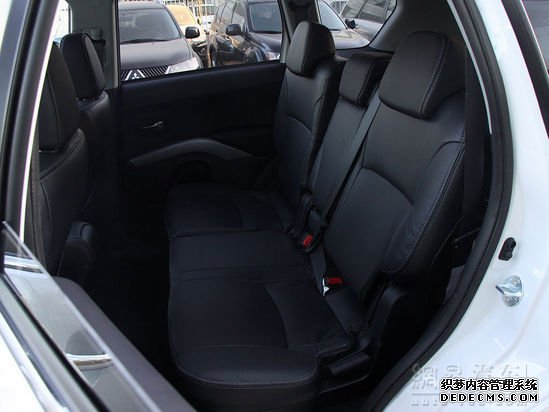 OUTLANDER EX 2011款劲界3.0豪华版