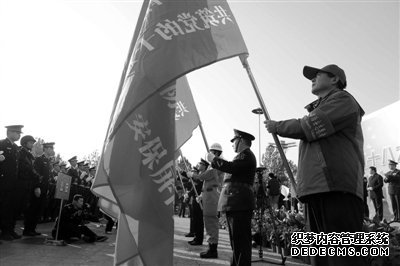 北京140万志愿者将参加十八大安保工作