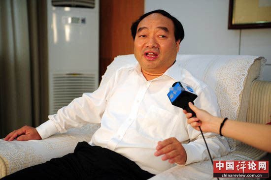 赵红霞被移送重庆检方 涉嫌勒索雷政富300万