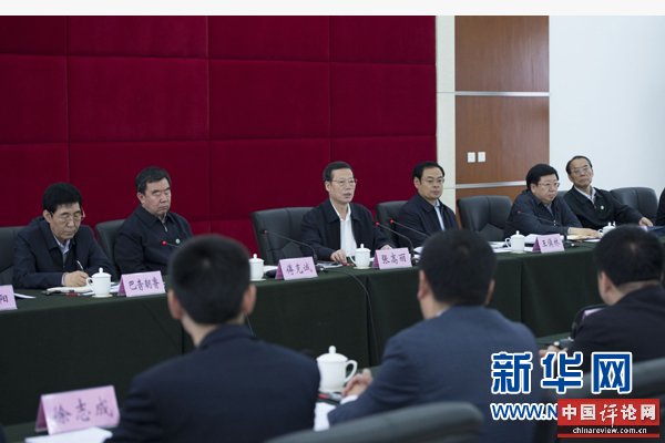 这是5月19日,张高丽在吉林省农安县出席指导县委常委班子专题民主生活会。新华社记者 王晔 摄 这是5月19日,张高丽在吉林省农安县出席指导县委常委班子专题民主生活会。新华社记者 王晔 摄