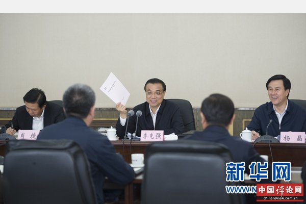 这是5月23日,李克强在内蒙古自治区翁牛特旗出席指导旗委常委班子专题民主生活会。新华社记者 谢环驰 摄 这是5月23日,李克强在内蒙古自治区翁牛特旗出席指导旗委常委班子专题民主生活会。新华社记者 谢环驰 摄