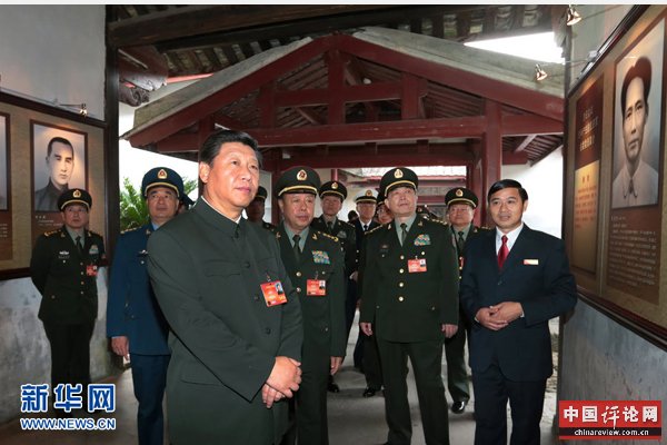 10月30日,全军政治工作会议在福建省上杭县古田镇召开,中共中央总书记、国家主席、中央军委主席习近平出席会议并发表重要讲话。这是10月31日,习近平参观古田会议会址。 新华社记者 李刚 摄 10月30日,全军政治工作会议在福建省上杭县古田镇召开,中共中央总书记、国家主席、中央军委主席习近平出席会议并发表重要讲话。这是10月31日,习近平参观古田会议会址。 新华社记者 李刚 摄