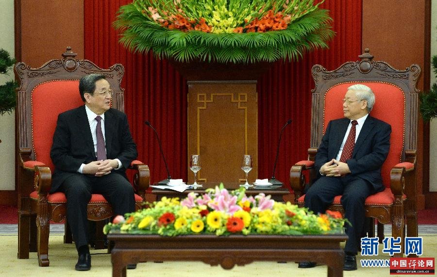 12月25日至27日,中共中央政治局常委、全国政协主席俞正声对越南进行正式访问。这是12月26日,俞正声在河内会见越共中央总书记阮富仲。 新华社记者马占成摄 12月25日至27日,中共中央政治局常委、全国政协主席俞正声对越南进行正式访问。这是12月26日,俞正声在河内会见越共中央总书记阮富仲。 新华社记者马占成摄