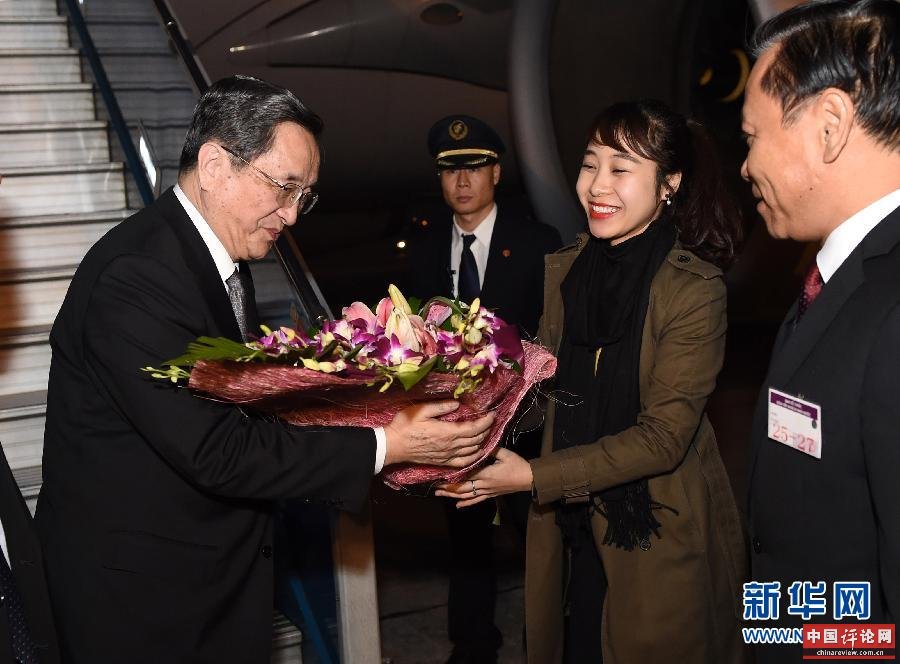 12月25日至27日,中共中央政治局常委、全国政协主席俞正声对越南进行正式访问。这是12月25日,俞正声抵达河内,开始对越南进行正式访问。 新华社记者马占成摄 12月25日至27日,中共中央政治局常委、全国政协主席俞正声对越南进行正式访问。这是12月25日,俞正声抵达河内,开始对越南进行正式访问。 新华社记者马占成摄