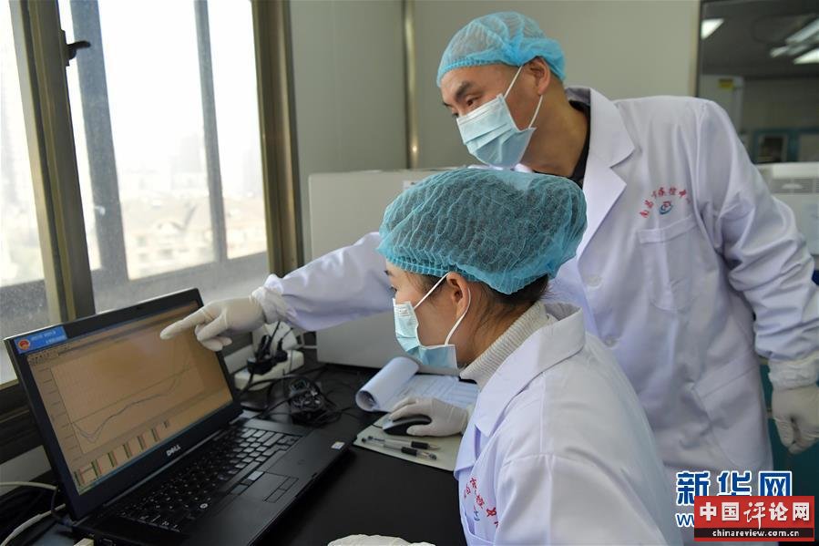 (在习近平新时代中国特色社会主义思想指引下——新时代新作为新篇章·习近平总书记关切事·图文互动)(4)科学的“硬核力量”——来自抗疫一线的报告