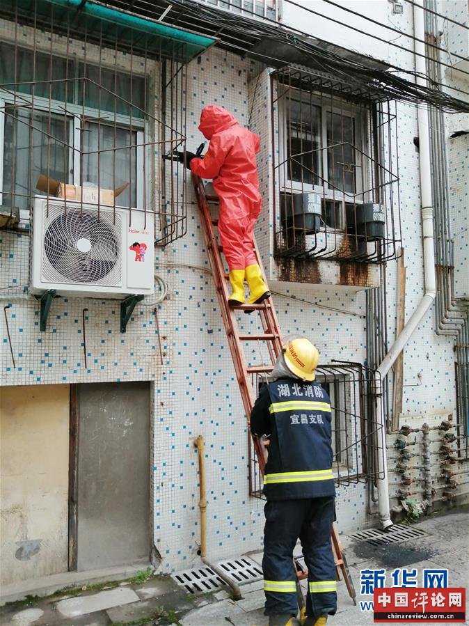 (新华全媒头条)(10)“疫”线闪耀“火焰蓝”——记奋战湖北抗疫一线的消防救援队伍