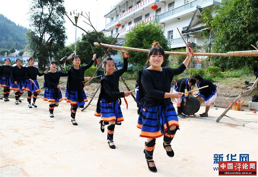 （新华全媒头条·图文互动）（11）“七迁”出深山——贵州瑶乡之变浓缩极贫地区脱贫攻坚奋斗史