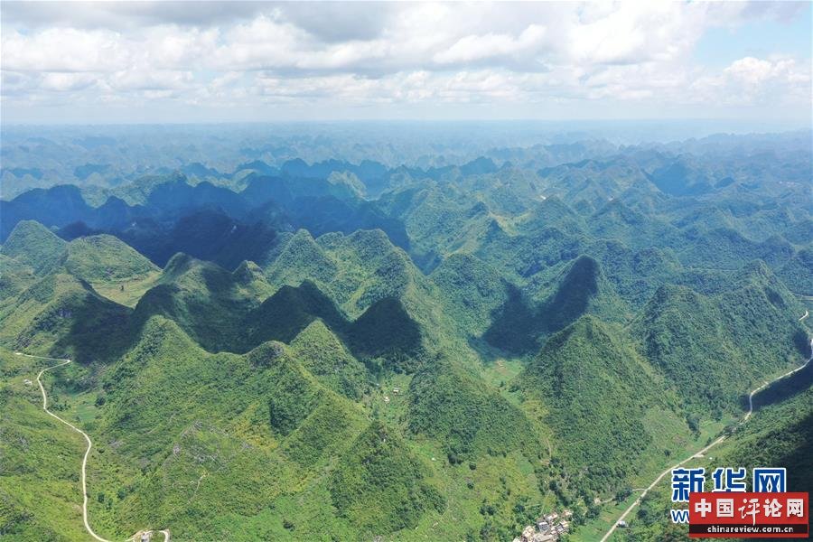 (新华全媒头条·图文互动)(9)“石山王国”筑路记