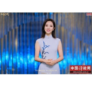 李思思：不追随、不依附成就女性之美